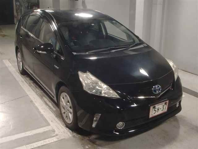 8037 Toyota Prius alpha ZVW40W 2012 г. (JU Tokyo)